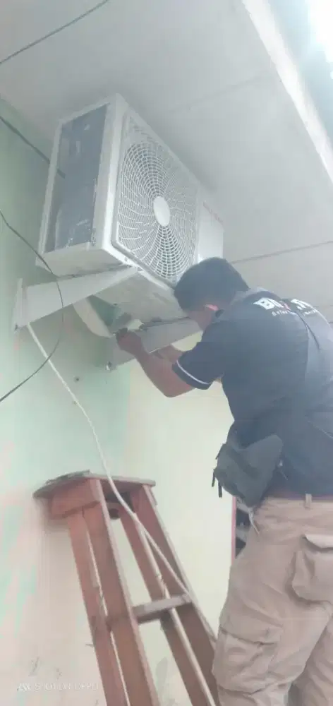 Service AC SE kota Medan