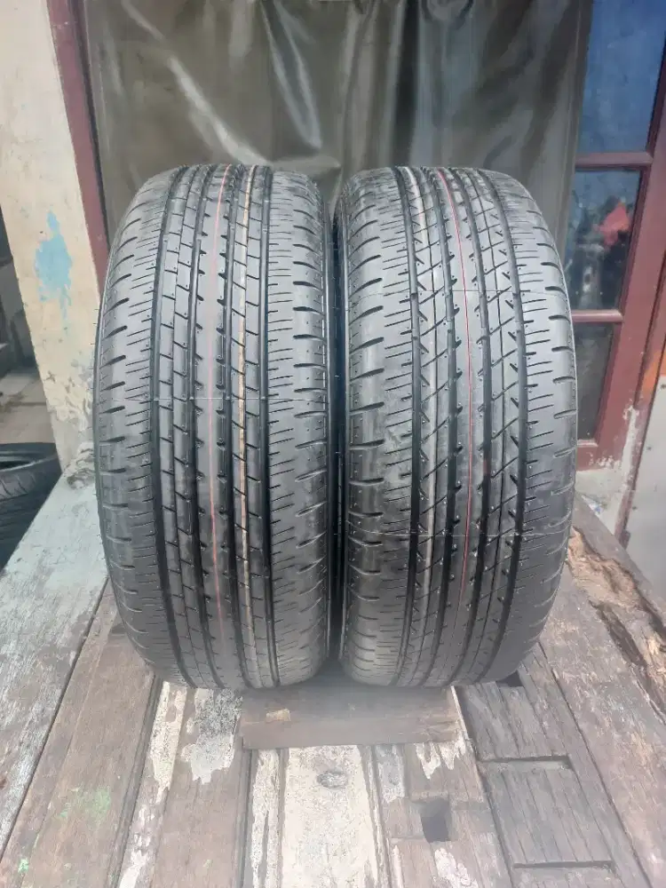 Di jual ban bridgestone turanza er 33 ukuran 215 55 17 tahun 2023