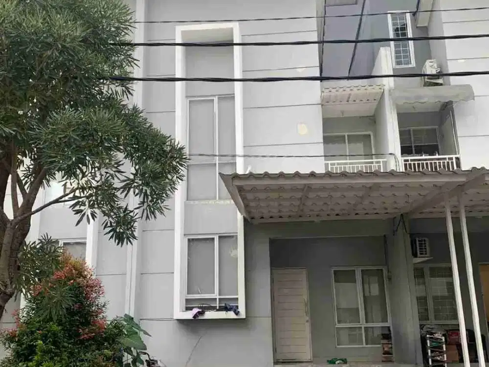 Rumah 2 Lantai Mepet Summarecon Cluster Golden Prima Harapan Regency Bekasi