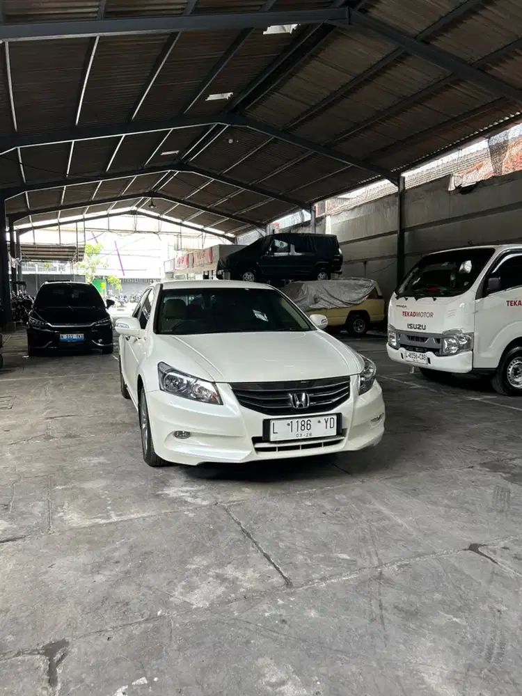 Honda Accord 2012 km 24rb asli
