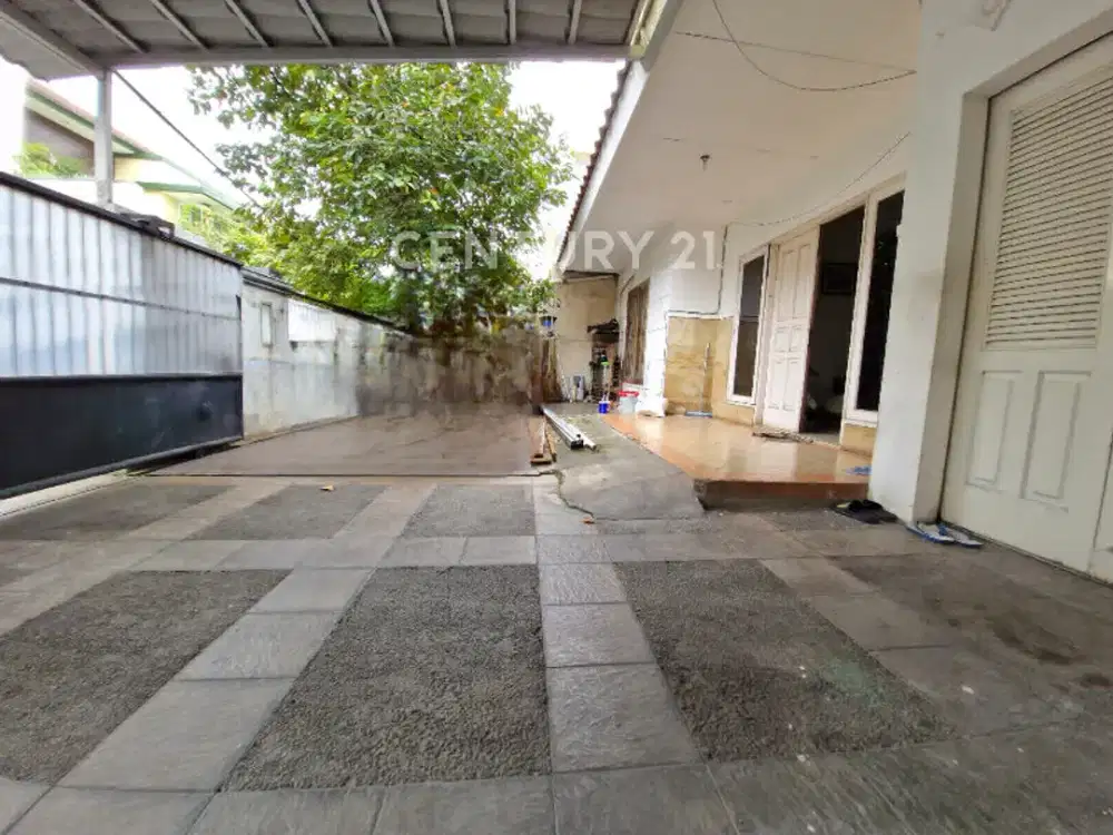 TURUN HARGA, Dijual 2 Rumah 1 Lahan Area Melawai, Akses 2 Arah