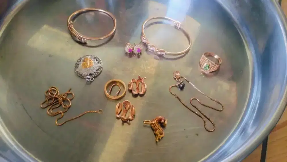 Terima emas dan perak. Terima tebus emas