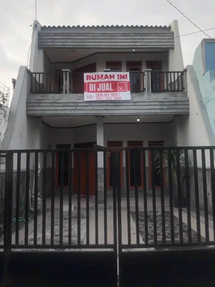 Rumah 2 lantai, kondisi masih sangat baik