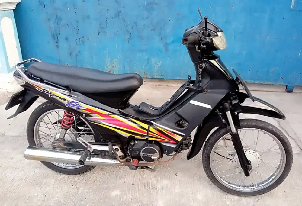 HONDA SUPRA 2004
SURAT LENGKAP OK
Masih MULUS Banget