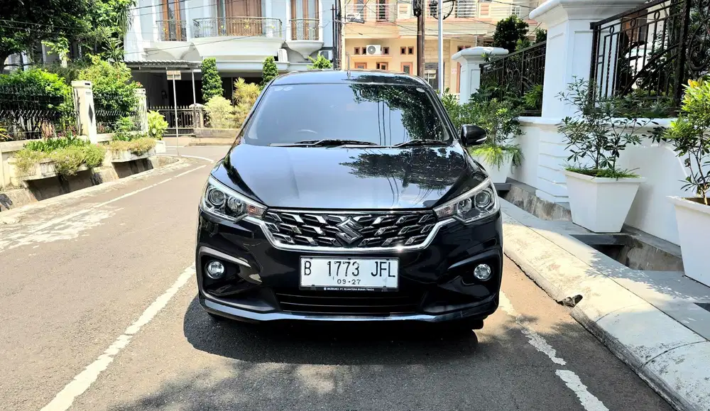 Ertiga GX Hybrid 2022 AT Istimewa