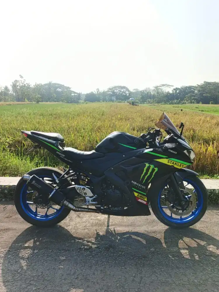 Yamaha R25 2015 istimewa