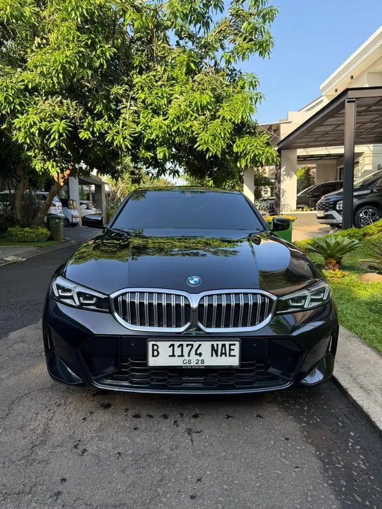 BMW 320i 2023 Bensin