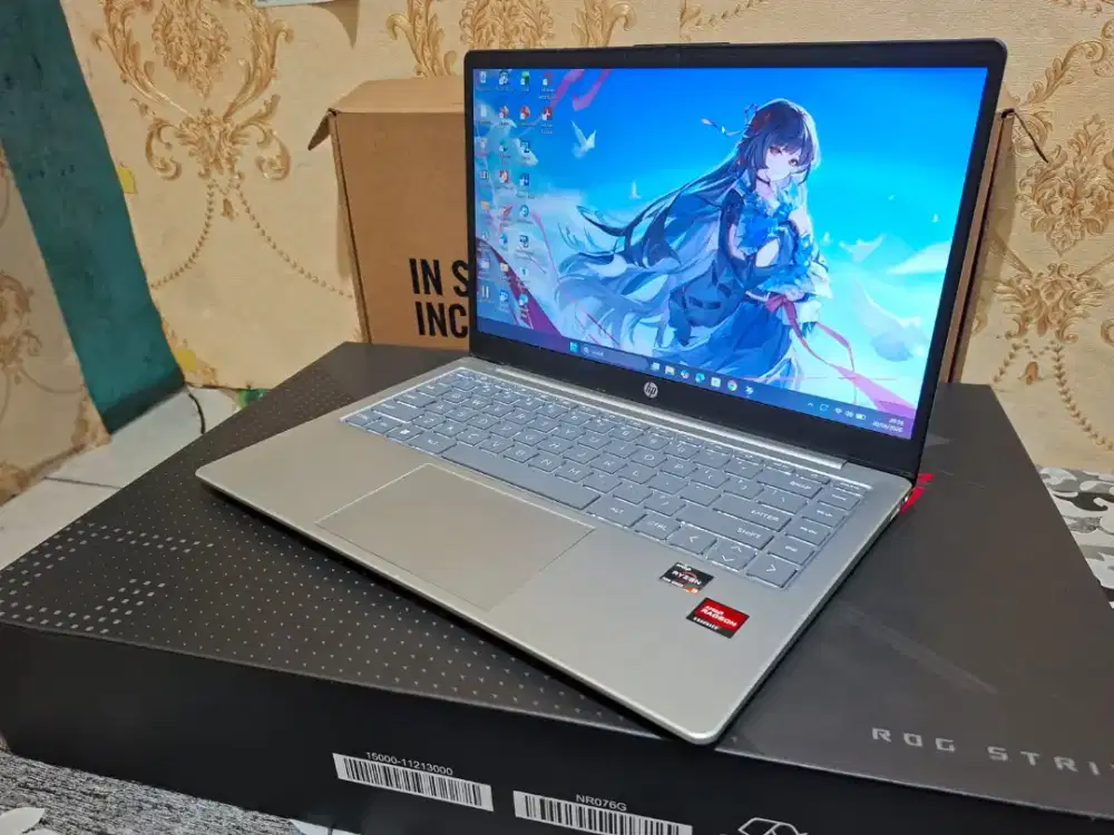Laptop Hp 14-em0xxx - Amd Ryzen 3 7320U-8GB -SSD 512GB - MULUS GUYS