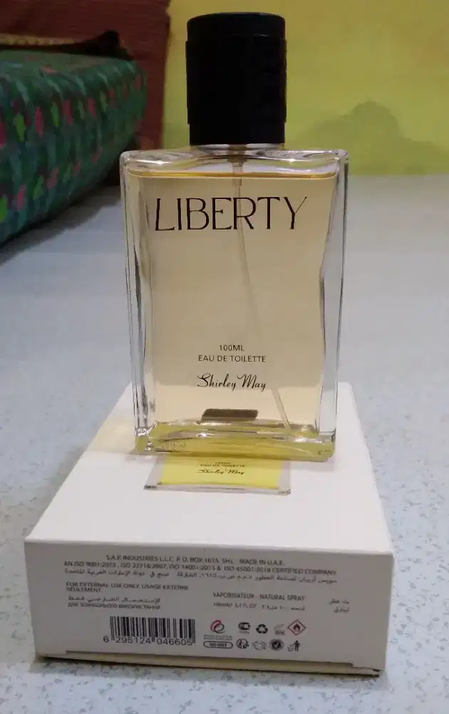 Minyak wangi parfum C& F shirley may