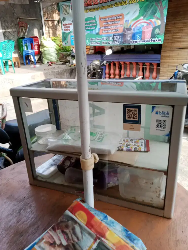 Etalase Roko ukuran standar