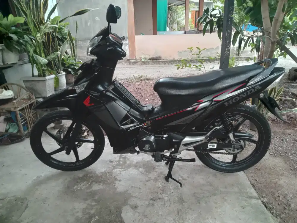 Di jual motor honda  supra kucing garong