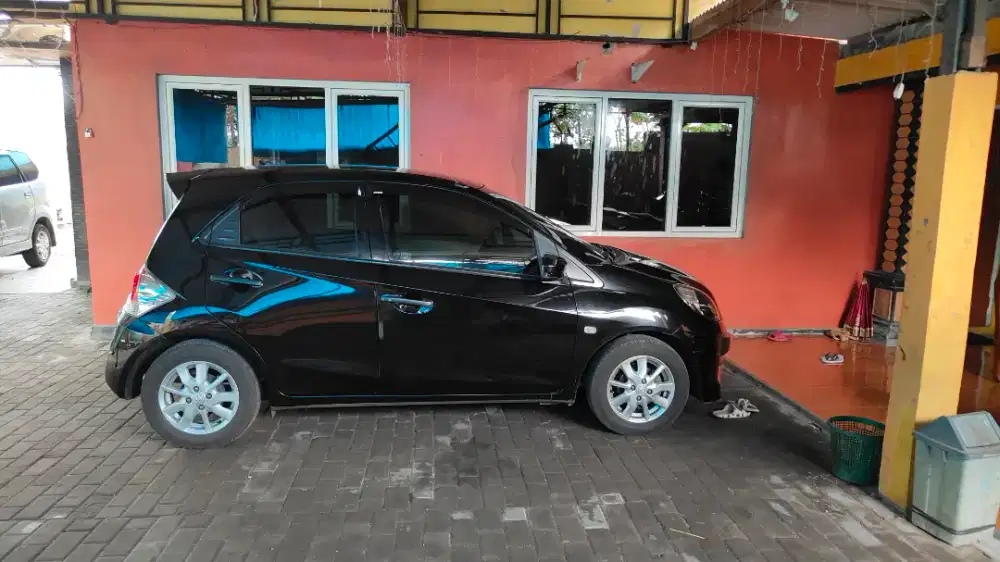 Dijual Brio 2015 barang istimewa Km dikit