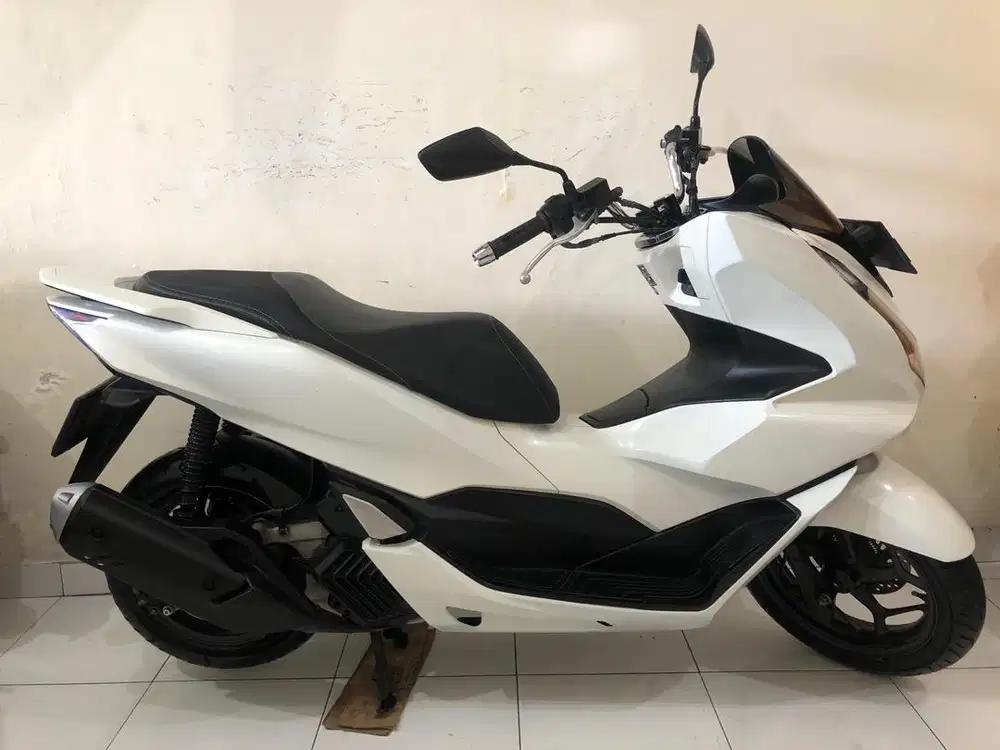 Honda PCX 160 ABS Th.2021 putih!!
