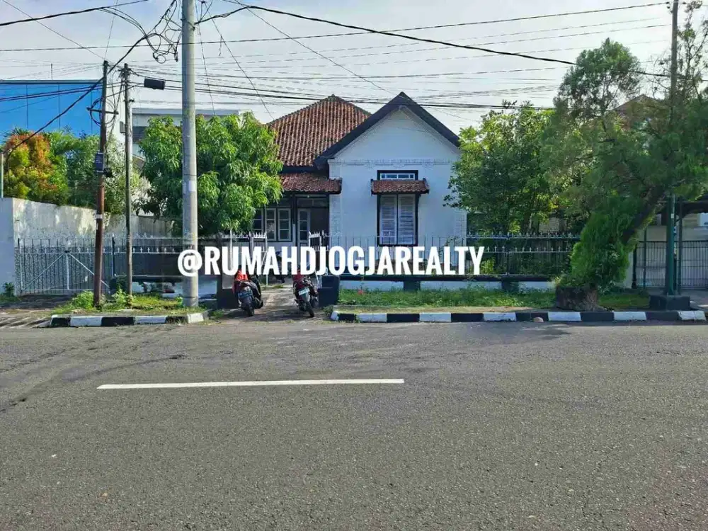 Rumah Klasik Kolonial Belanda Tengah Kota Seputar JL. Sultan Agung Pakualaman