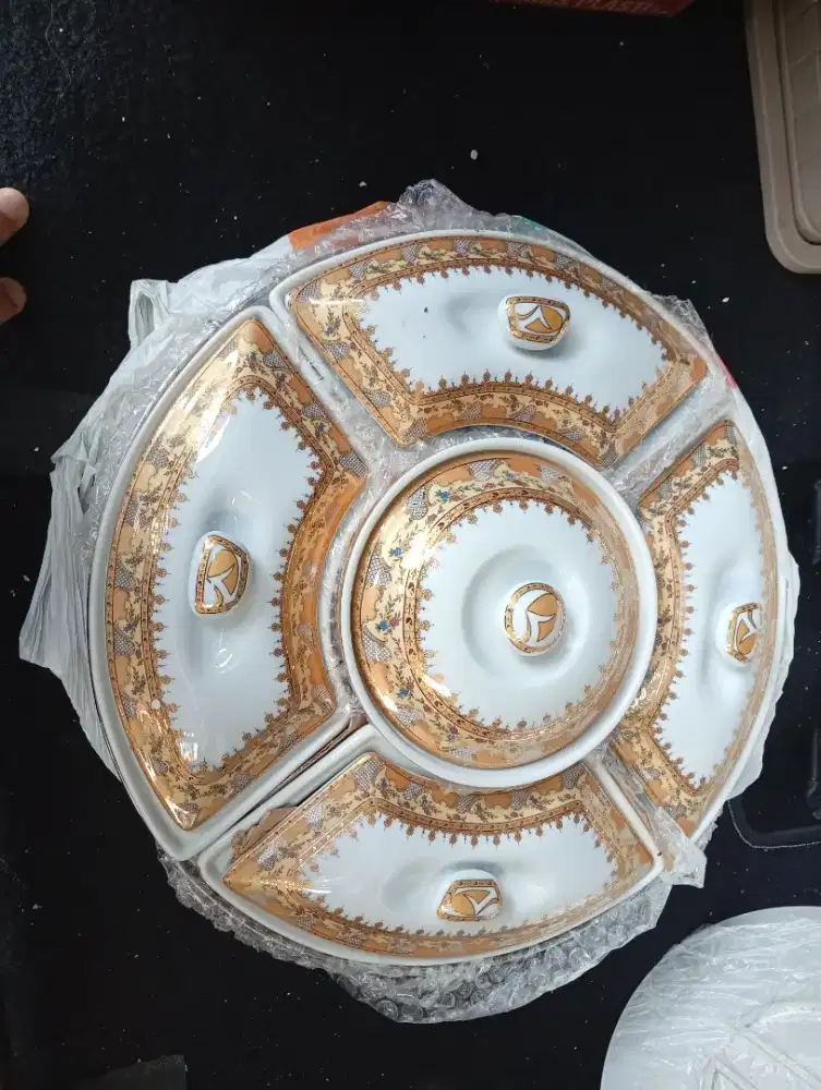 SET MANGKOK. SAJIAN KERAMIK