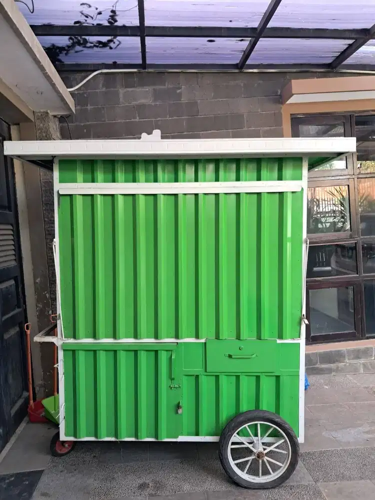 Dijual gerobak kontainer untuk usaha UMKM kondisi sangat bagus