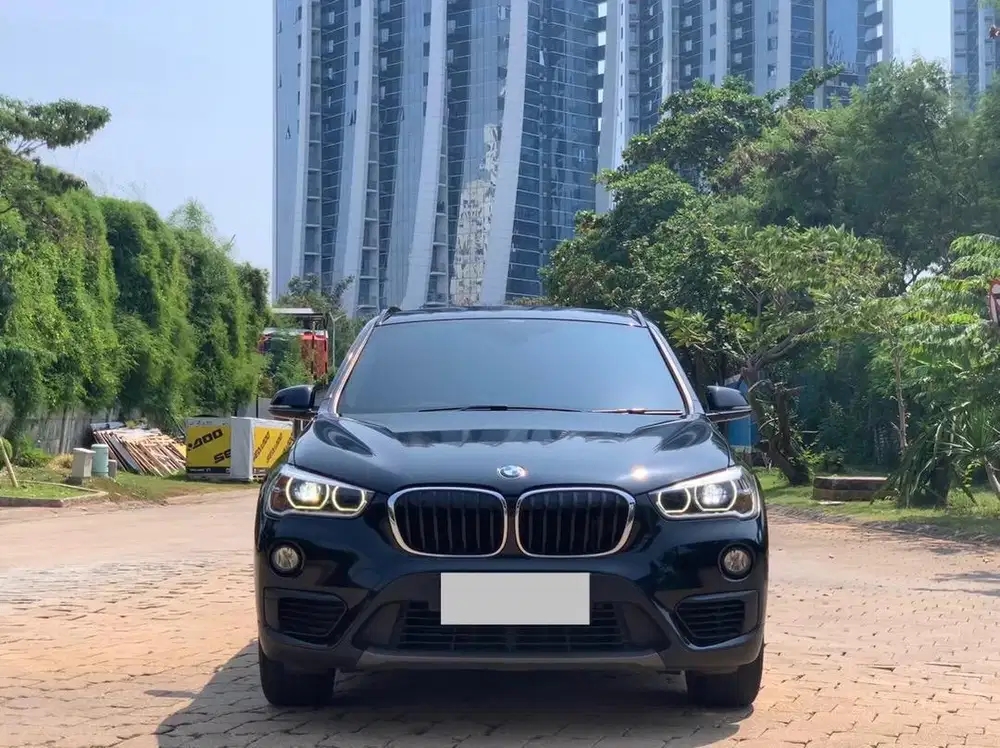 (CASH) BMW X1 2019 Black