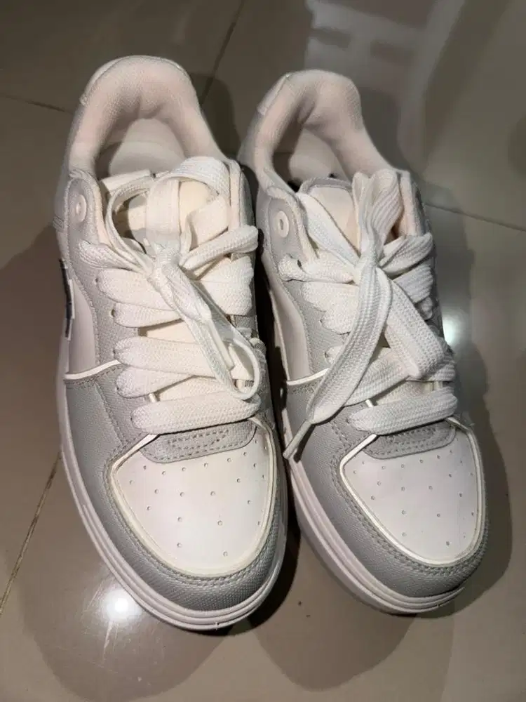 Sepatu Wanita MLB Preloved