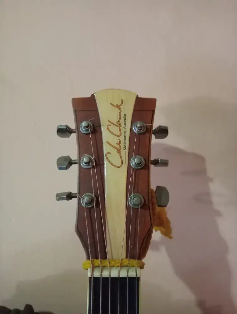 Gitar Akustik Elektrik cole clark