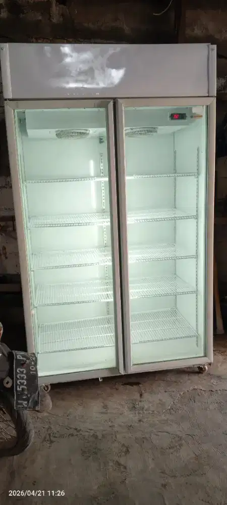 Kulkas kaca 2 pintu dingin cepat