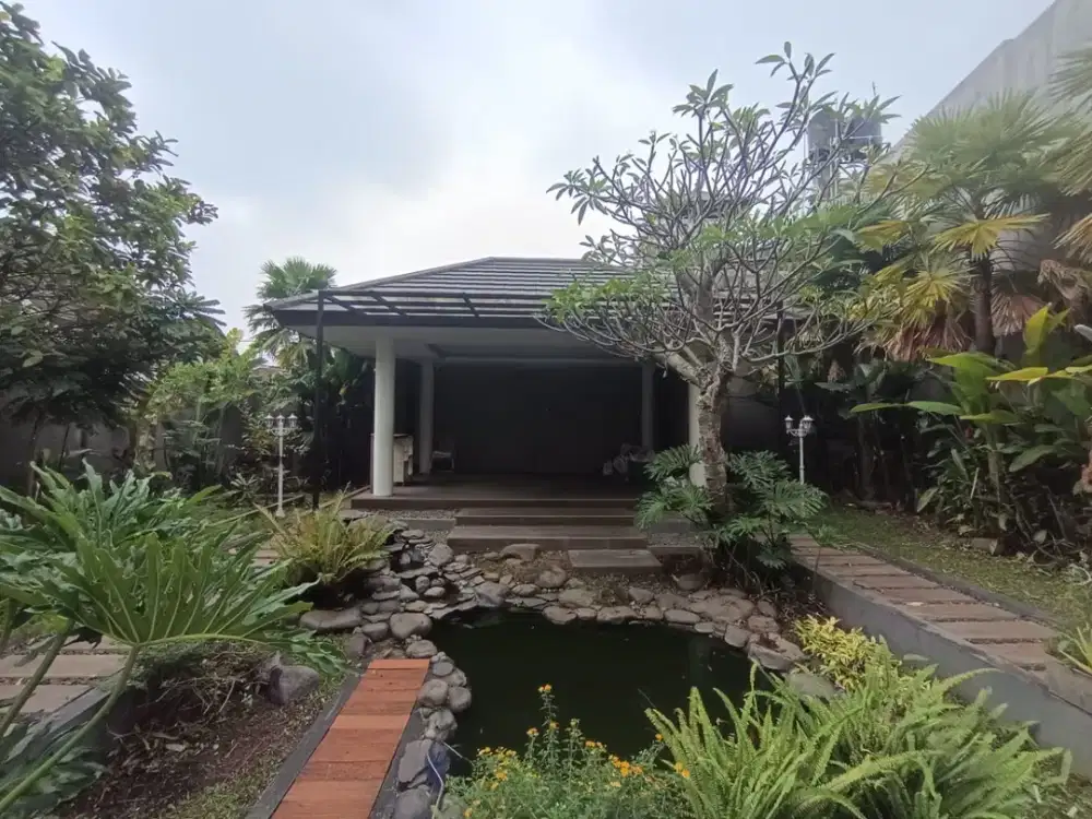 DIJUAL CEPAT RUMAH LUX 2 LANTAI NUANSA VILLA  BALI DENGAN KOLAM RENANG  SAYAP MOCH. RAMDAN  Nyaman, Cahaya & Sirkulasi Udara Sangat Baik  Full Furnis