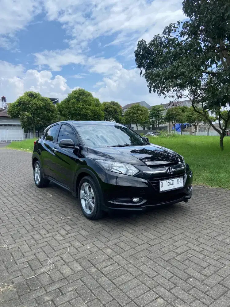 LOW KM HONDA HR-V RU 1.5 E CVT CKD 2017