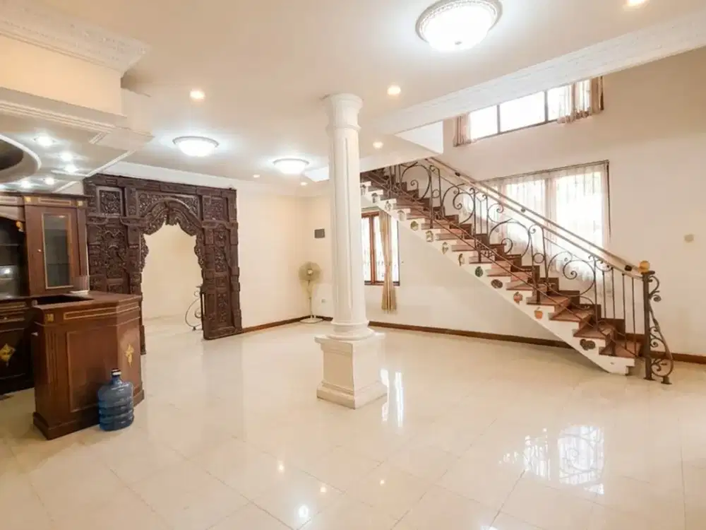 Dijual Rumah Strategis Semi Furnished Posisi Hoek Dekat Sekolah Jepang di Bintaro Tangsel Bs-11253