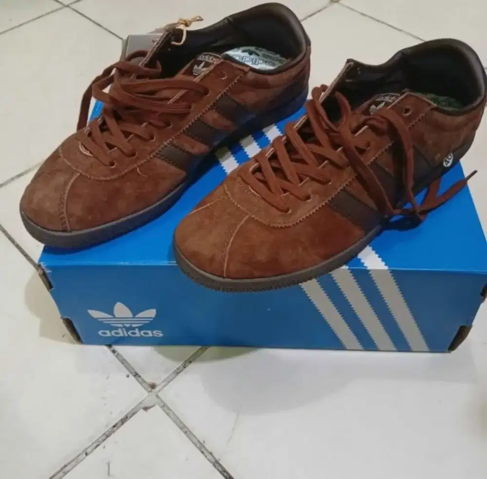 adidas Dublin size 40 / 25,5 cm