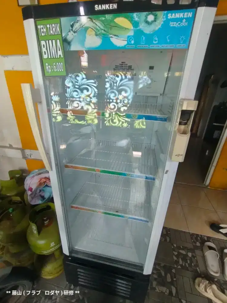 Di Jual Showcash Merk Sanken Bekas, Kondisi Masih Mulus dan dingin