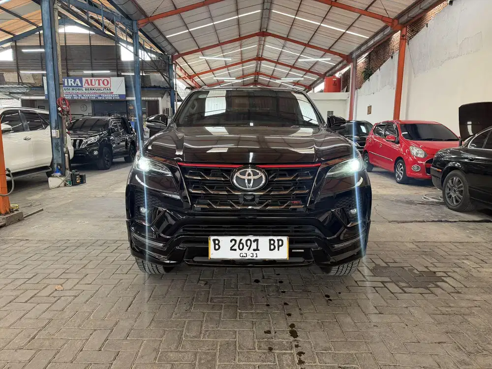 Antik Fortuner VRZ GR SPORT TRD AT 2021 Hitam matic dieselsolar toyota