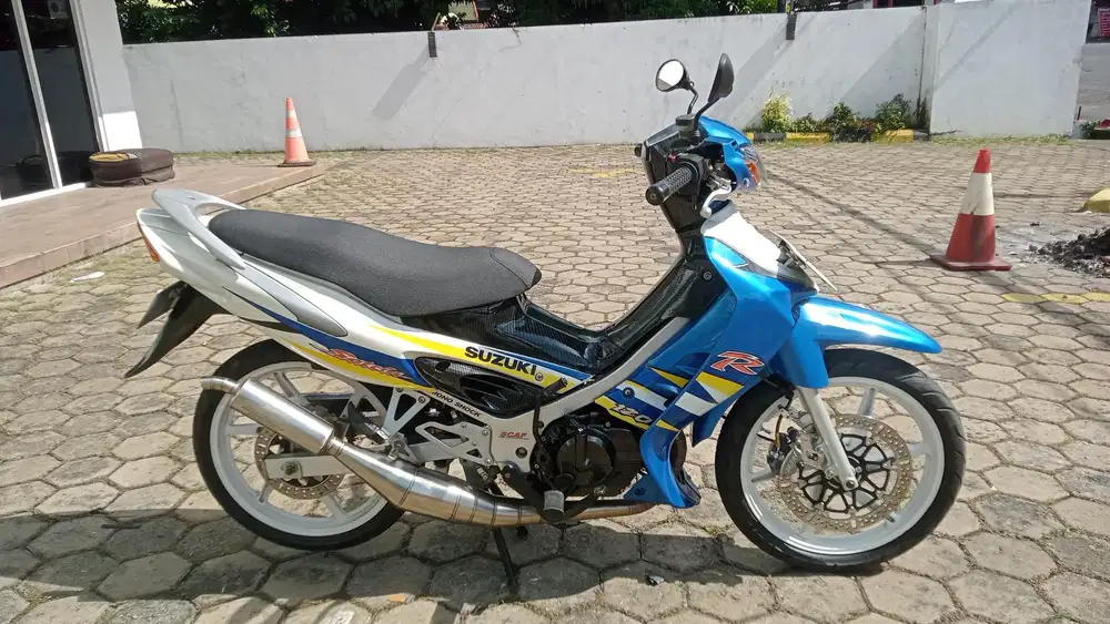 Satria Hiu Th 2004 Istimewa