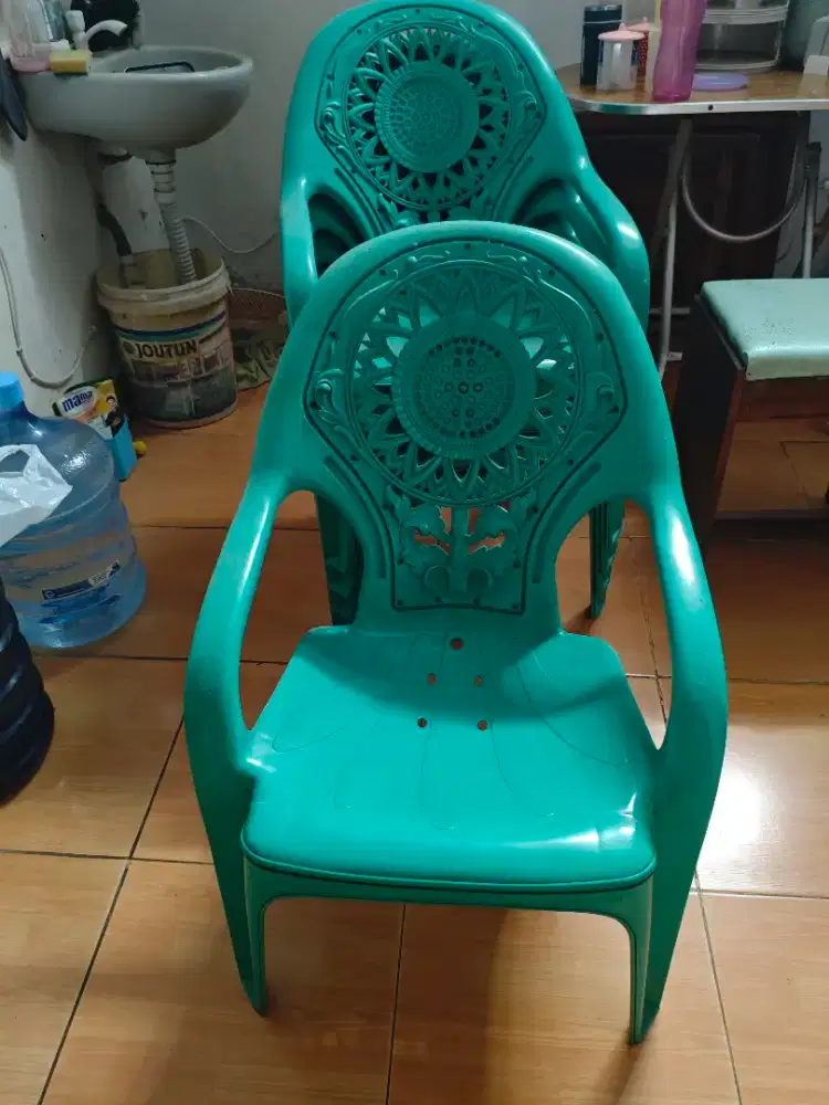 Kursi Santai bisa Sandar untuk Teras Rumah