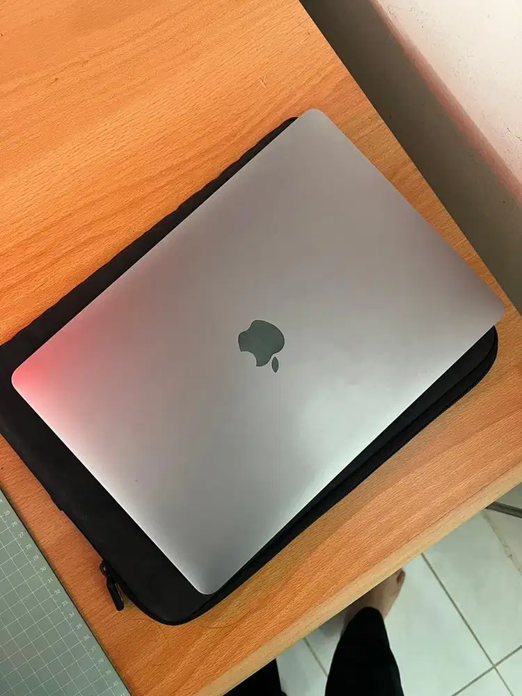 Macbook Pro 13inch Touchbar 256GB  2019