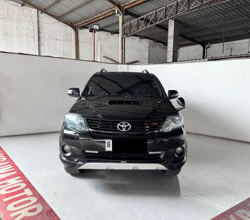 Toyota Fortuner G VNT dsl At upgrade TRD