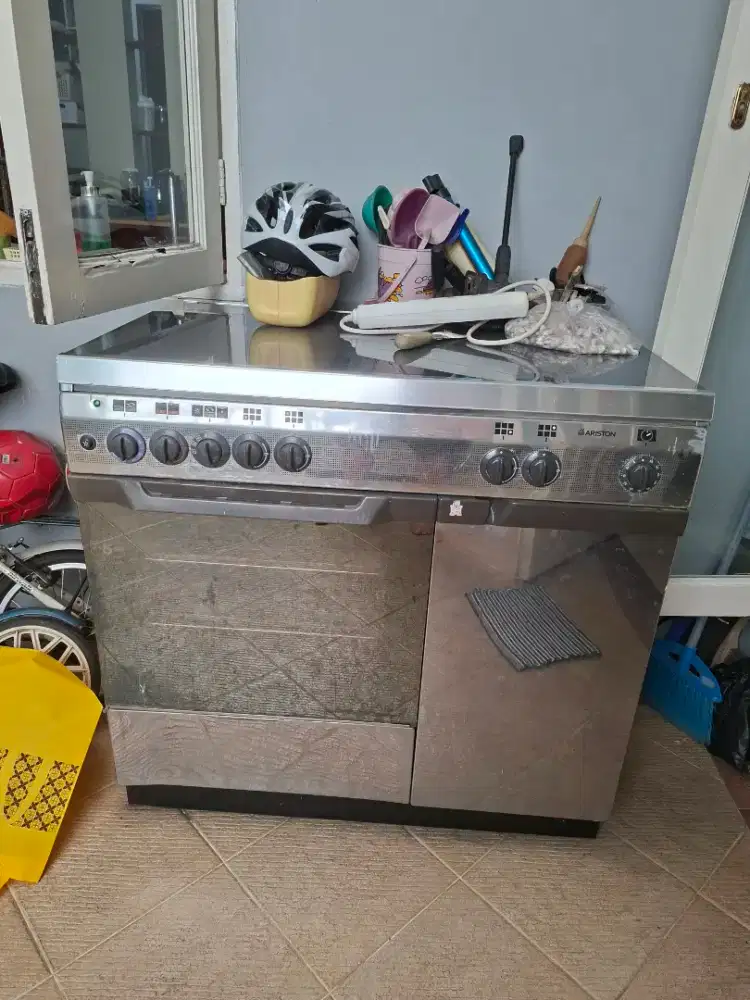 Oven Gas Ariston