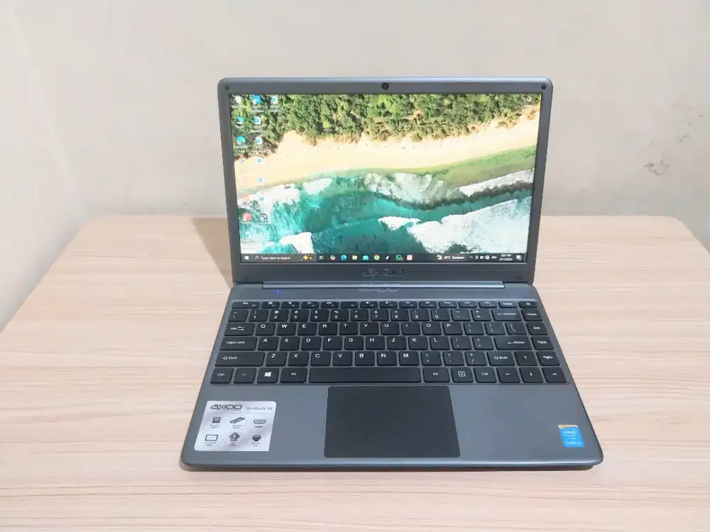 Axioo my book pro a14 core i3-5005U ram 4/256 GB Intel UHD graphic