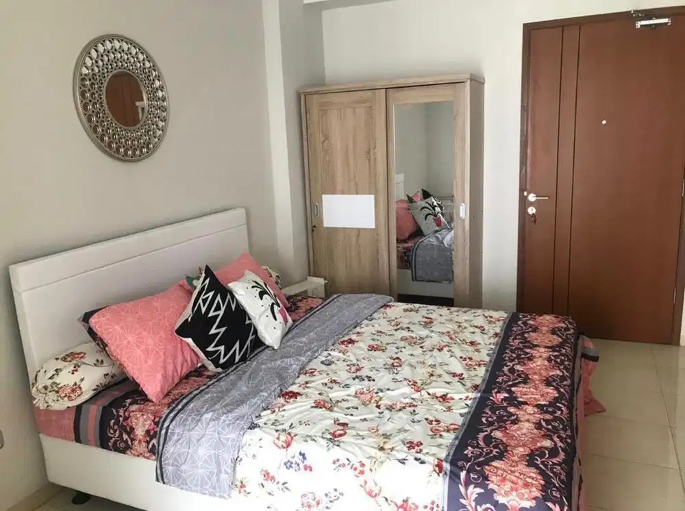 Dijual cepat/disewakan Unit Studio Apartement Green Lake View Ciputat