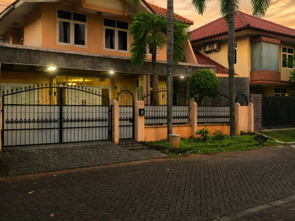Dijual Rumah Luas 240m² di Modernland Dekat Sekolah Favorit
