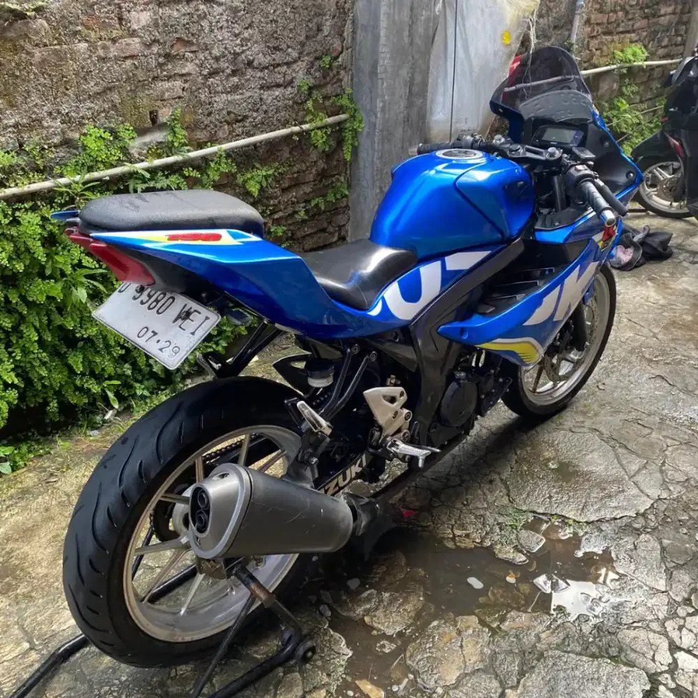 Suzuki gsx r 150 ABS plat d