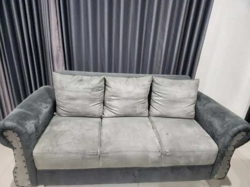 Dijual 1 Set Sofa estetik Warna Abu, good cond