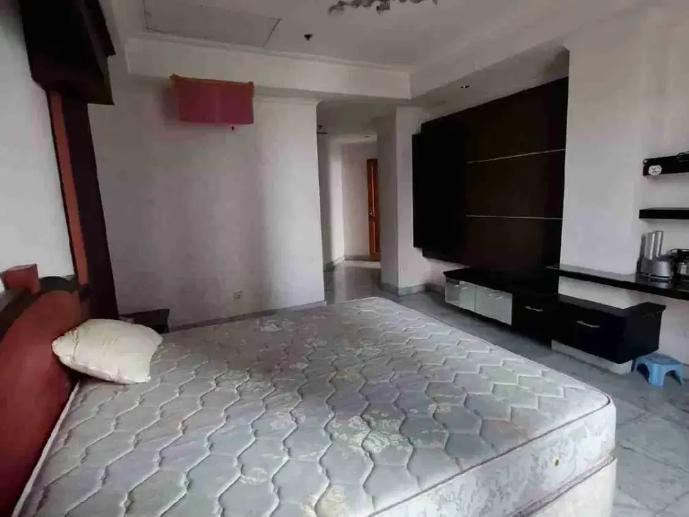 Kondominium Regency Unit no 2506, Tunjungan Plaza, Surabaya Pusat.