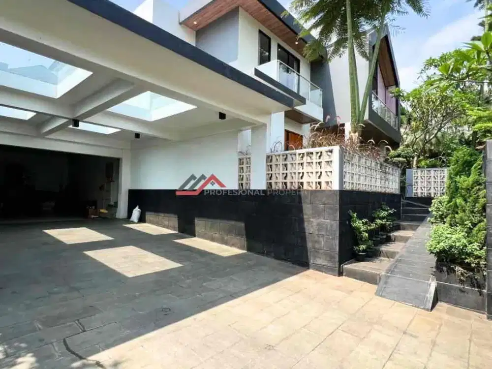 Rumah Modern Tropical Dalam Komplek Di Cinere