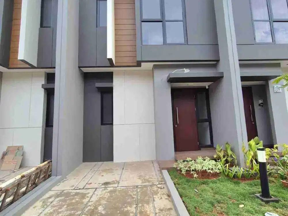 Dijual Rumah 2 lantai di cluster Regia  Summarecon Crown Gading Bekasi