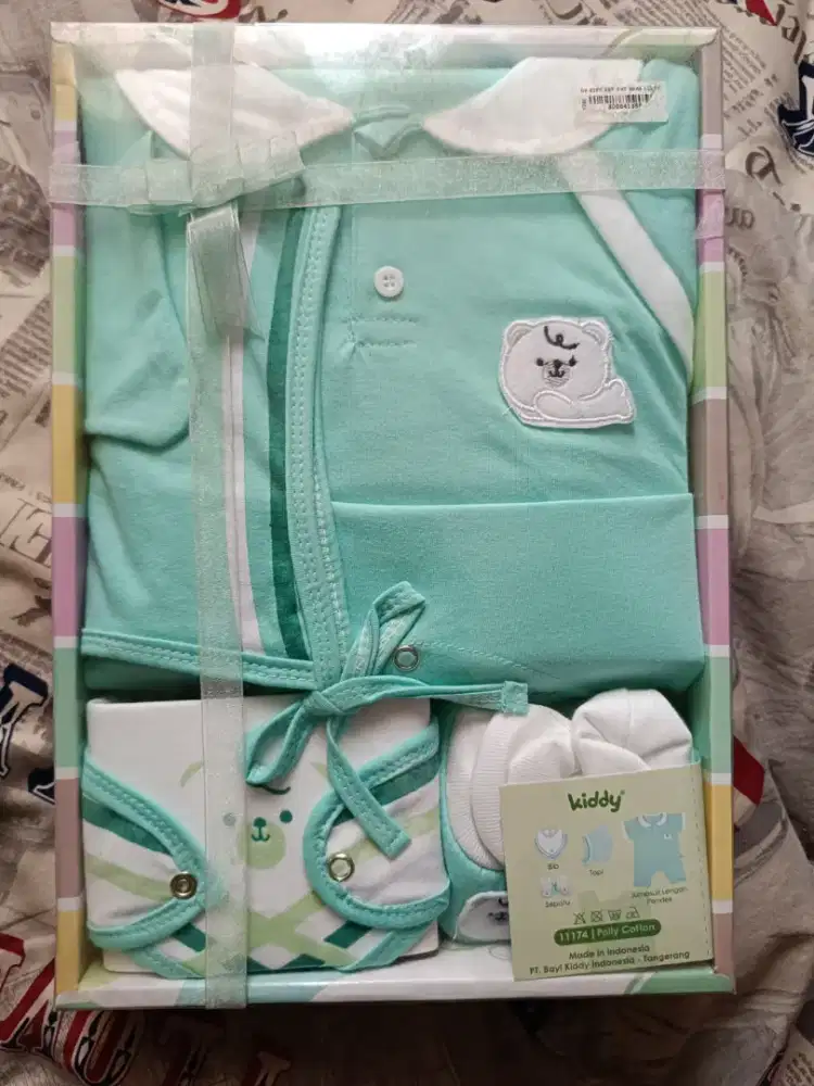 Dijual Kiddy Baby Gift set (Pakaian Bayi 1 set)