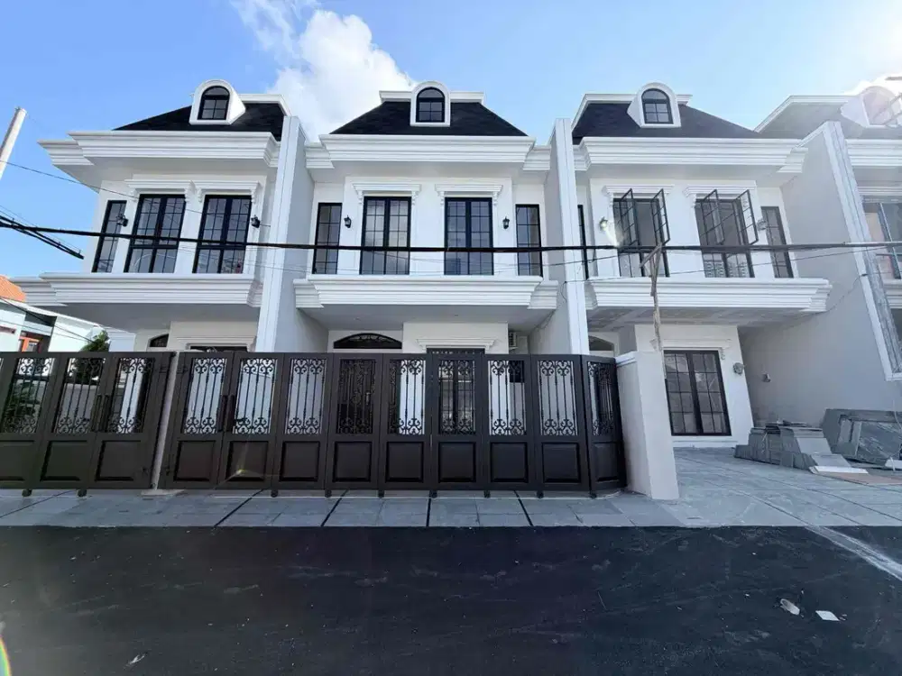 Baru gress‼️Sisa 1 jual rumah attic 3 lantai model american style Dharmahusada indah