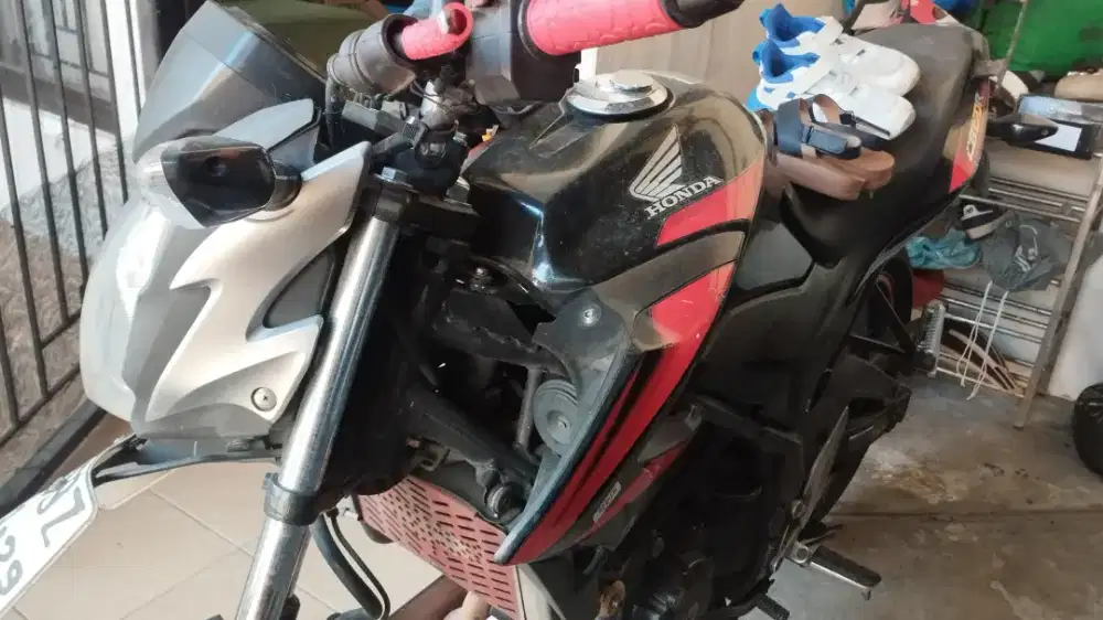 Honda CB150R tahun 2014 Gresssss