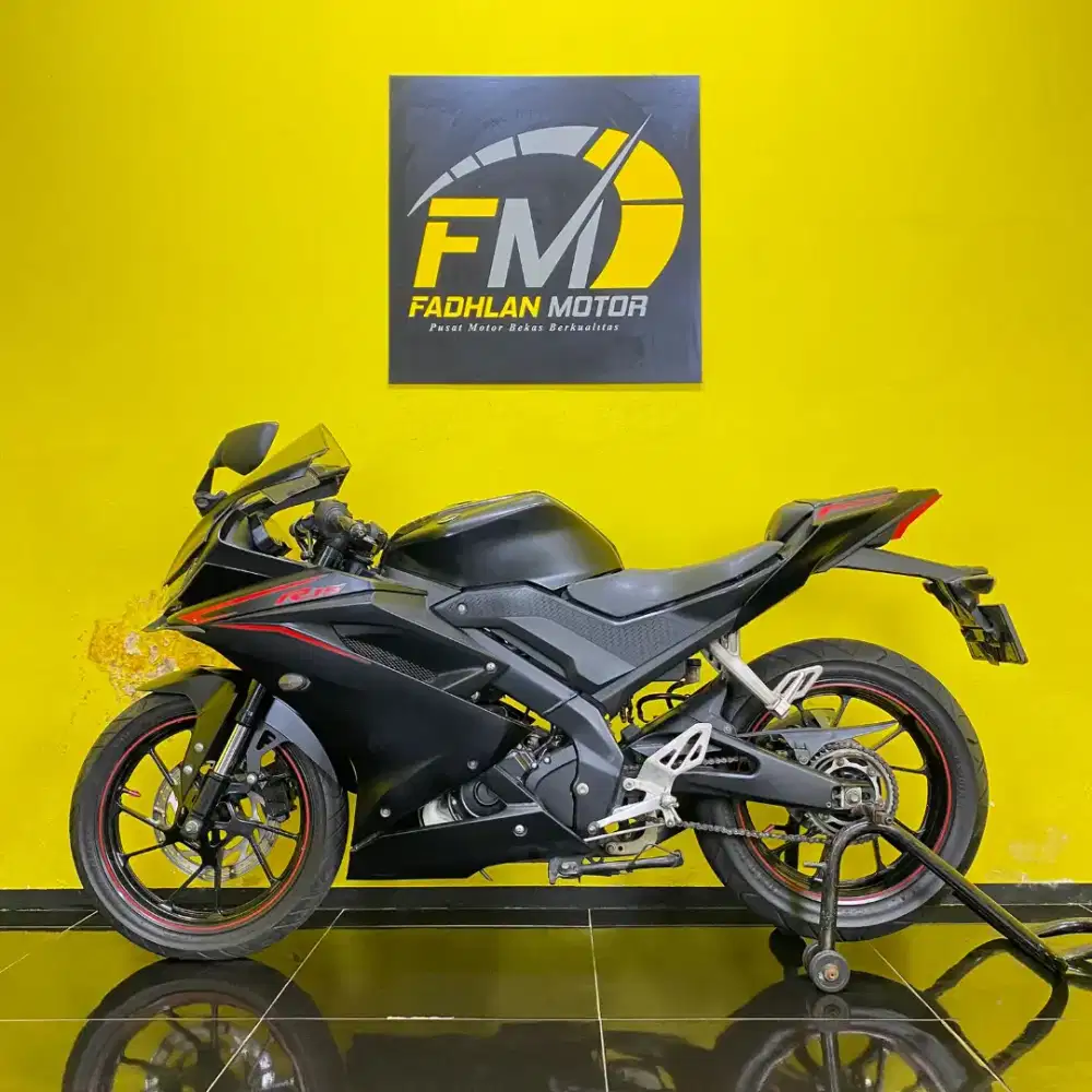 Yamaha R15 V3 Tahun 2017 Hitam pajak on