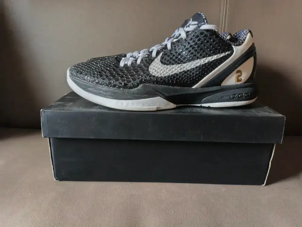 Sepatu Basket Kobe VI Proto