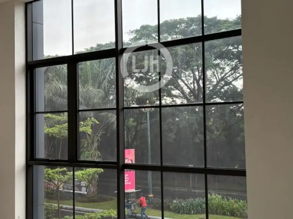 Disewakan Ruko 3 Lantai Lokasi Strategis di Collins Boulevard, Metland Cakung