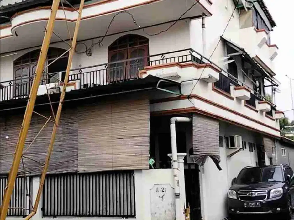 Dijual cepat rumah kontrakan dan kosan 2rumah jadi satu di tangsel